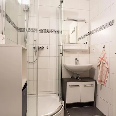 Apartmentvermietung Ingrid Bolkart - Landleben 6 * Illertissen